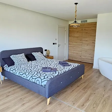 Villa De Lujo En Gijon, Piscina Climatizada, Bar *