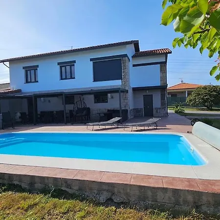 וילה De Lujo En Gijon, Piscina Climatizada, Bar גיחון